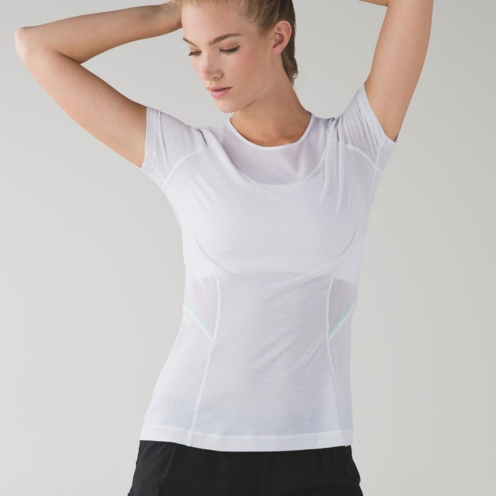 Lululemon 6 mesh with me short sleeve tee white